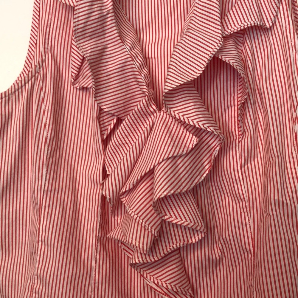 Express Ruffle Top - Picture 3 of 4